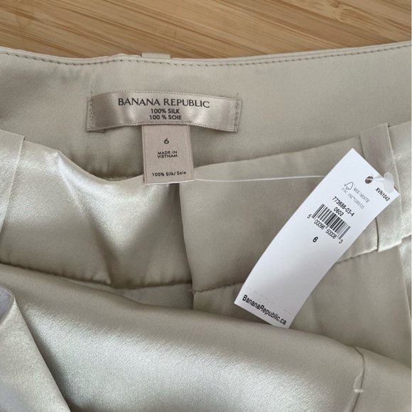 Banana republic silk pants - Picture 2 of 4